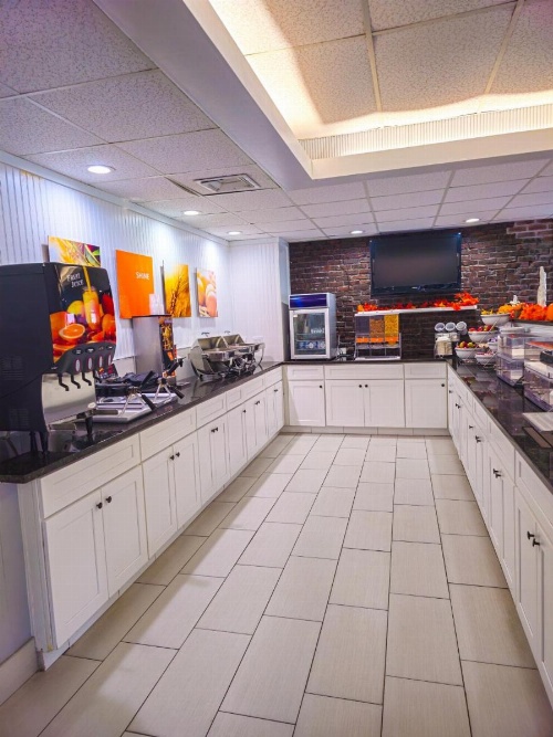 Comfort Inn Hyannis - Cape Cod image 8