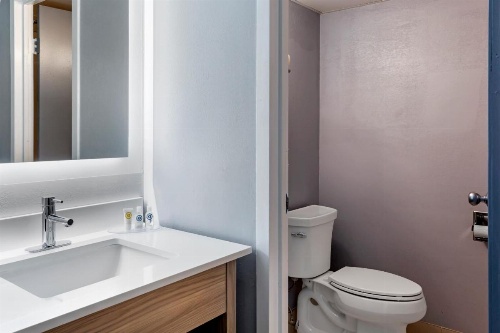 Comfort Inn Hyannis - Cape Cod image 5